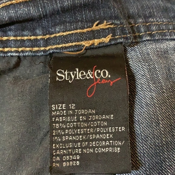 Women’s Style & Co Size 12 jeans natural fit - Picture 7 of 8